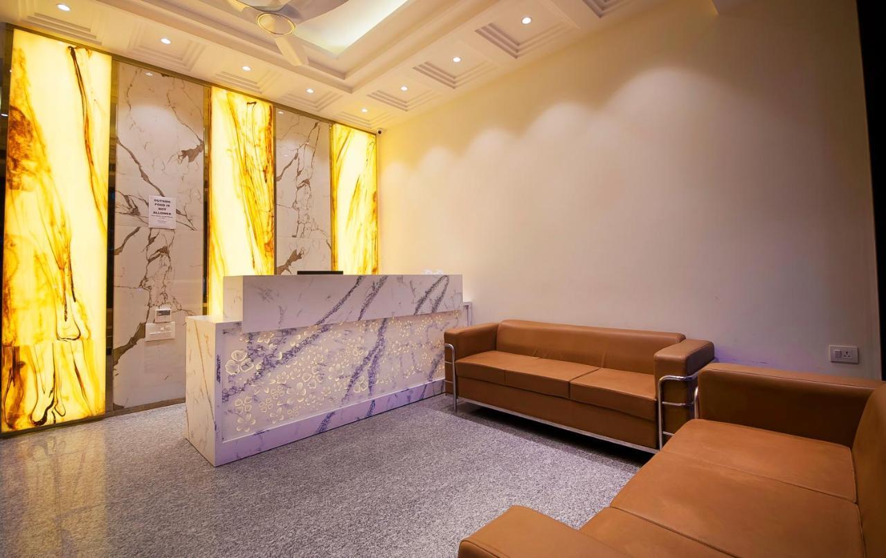 Hotel Z Suite-Near Delhi Airport Neu-Delhi Exterior foto