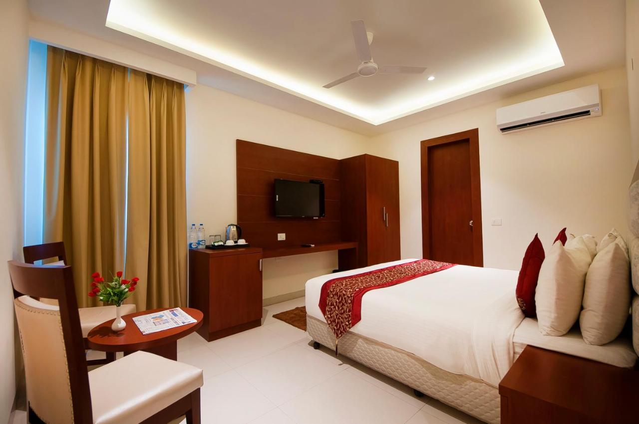 Hotel Z Suite-Near Delhi Airport Neu-Delhi Exterior foto
